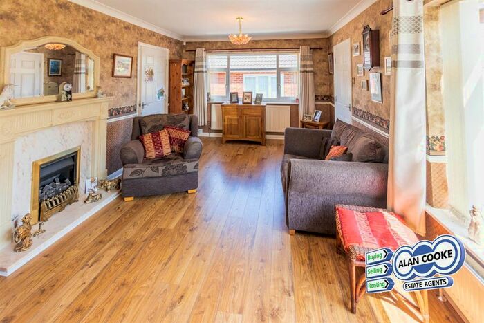 2 Bedroom Detached Bungalow For Sale In Primley Park Grove, Alwoodley, Leeds, LS17