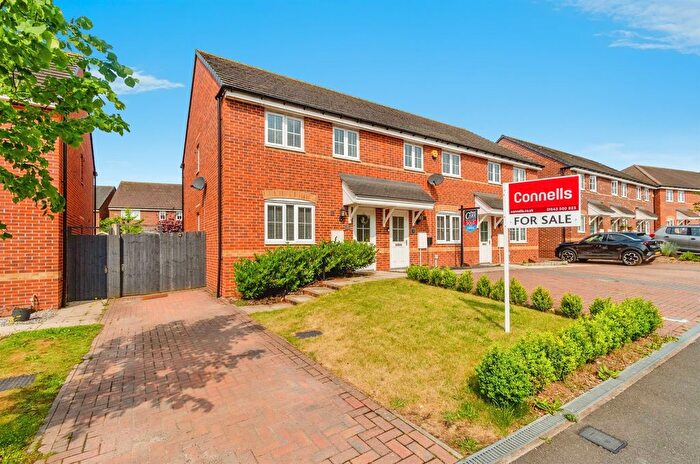 3 Bedroom End Of Terrace House For Sale In Cooke Way, Hednesford, Cannock, WS12