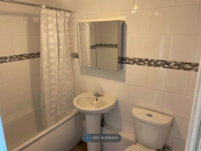 1 Bedroom Flat To Rent In Grange Road, Ramsgate, CT11