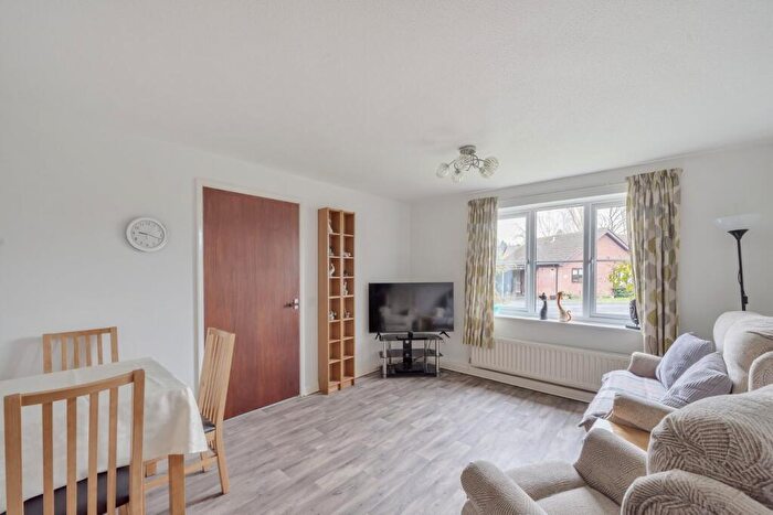 1 Bedroom Retirement Property For Sale In Plymouth Close, Redditch, B97