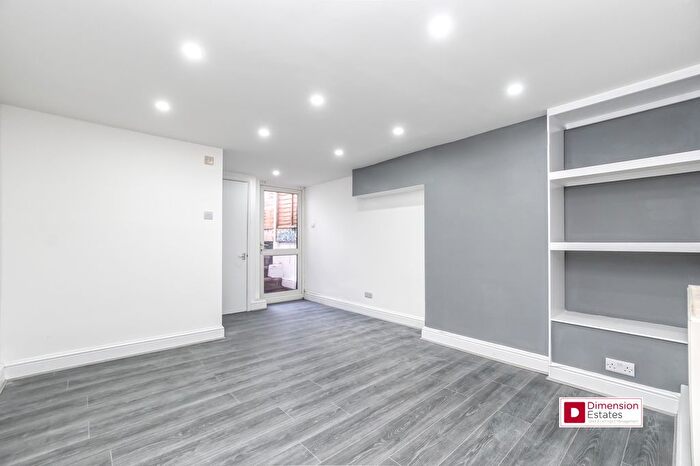 1 Bedroom Flat To Rent In Forburg Road, Stoke Newington, Hackney, N16