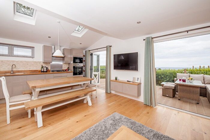3 Bedroom Lodge For Sale In Torquay Road, Shaldon, Teignmouth, TQ14
