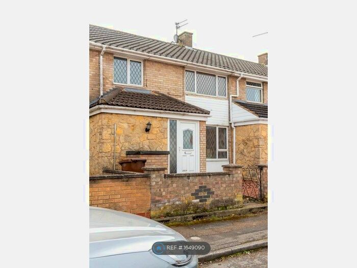 3 Bedroom Terraced House To Rent In Bestwood Green, Corby, NN18