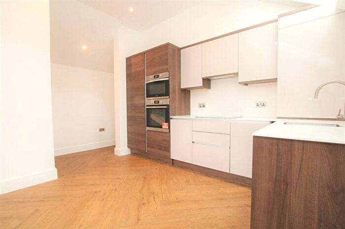 1 Bedroom Flat To Rent In Coopers Yard, A Elm Park Road, Reading, Berkshire, RG30