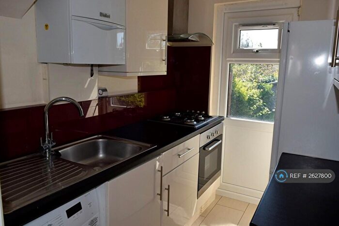 3 Bedroom Semi-Detached House To Rent In Lamorna Grove, Stanmore, HA7