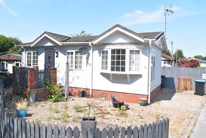 2 Bedroom Park Home For Sale In Grosvenor Park, Boroughbridge Road, Ripon, HG4