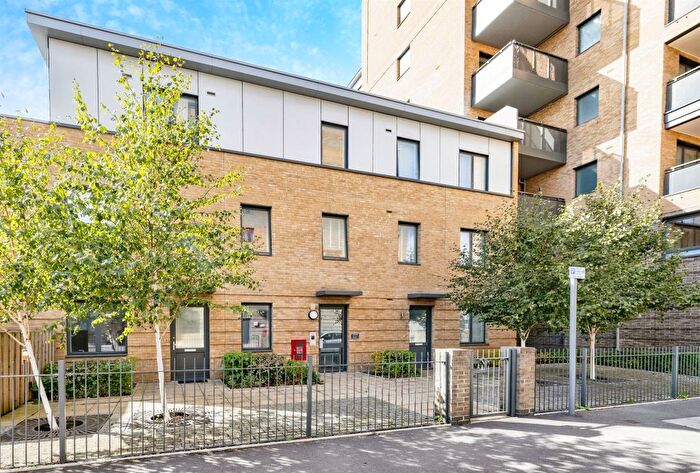 1 Bedroom Flat For Sale In St. Johns Road, Watford, WD17