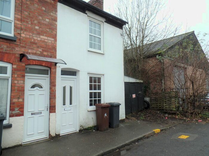 2 Bedroom End Of Terrace House To Rent In Milton Street, Lincoln, LN5