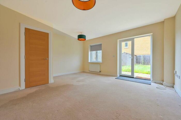 4 Bedroom Detached House To Rent In Brookwood Farm Drive, Woking, GU21