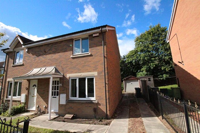 2 Bedroom Semi-Detached House To Rent In Lansdowne Close, Birstall, Batley, WF17