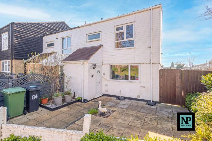 3 Bedroom House For Sale In Cambrian, Tamworth, B77