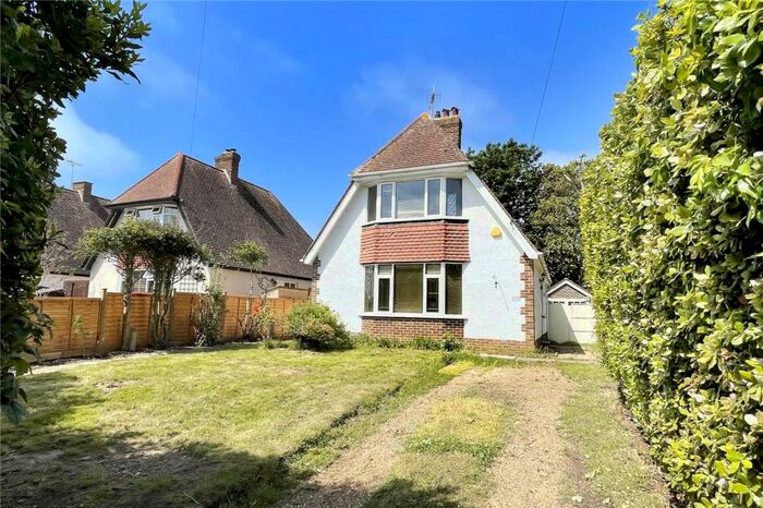 2 Bedroom Detached House To Rent In Sea Lane, Rustington, Littlehampton, West Sussex, BN16