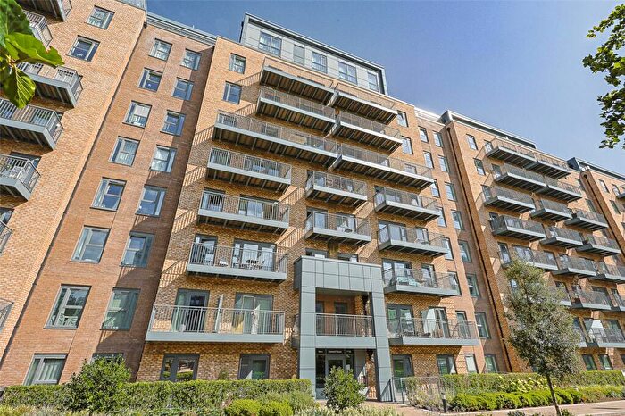 2 Bedroom Apartment For Sale In Beaufort Square, Beaufort Park, Colindale, NW9