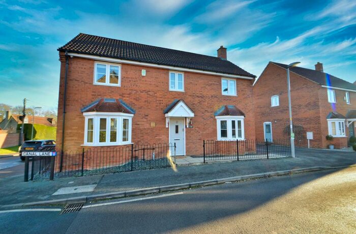 4 Bedroom Detached House To Rent In Canal Lane, Deanshanger, MK19