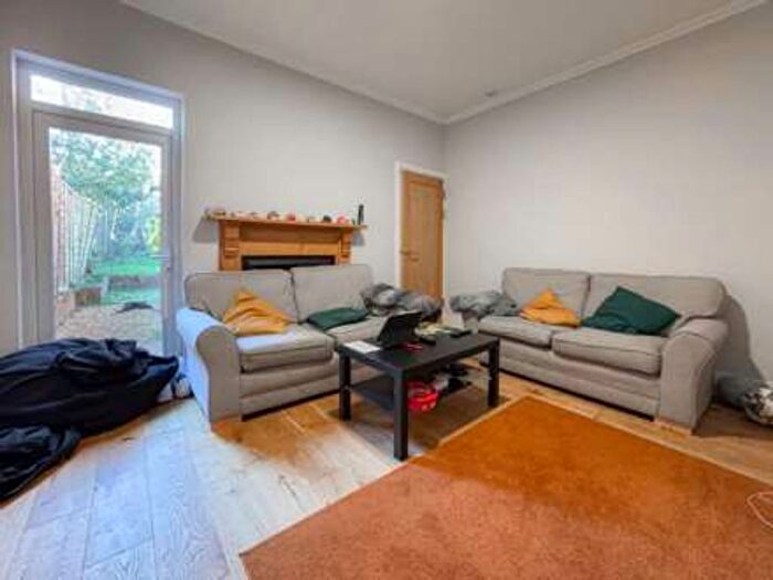 5 Bedroom Terraced House To Rent In St. Bartholomews Road, Reading, RG1