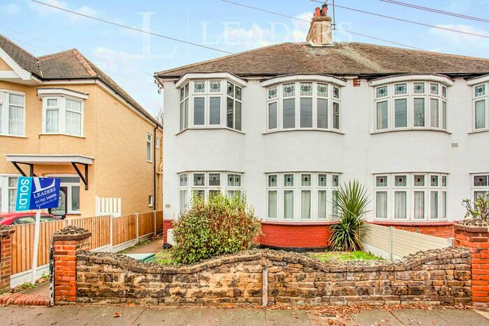 2 Bedroom Flat To Rent In Ennismore Gardens, Southend-On-Sea SS2