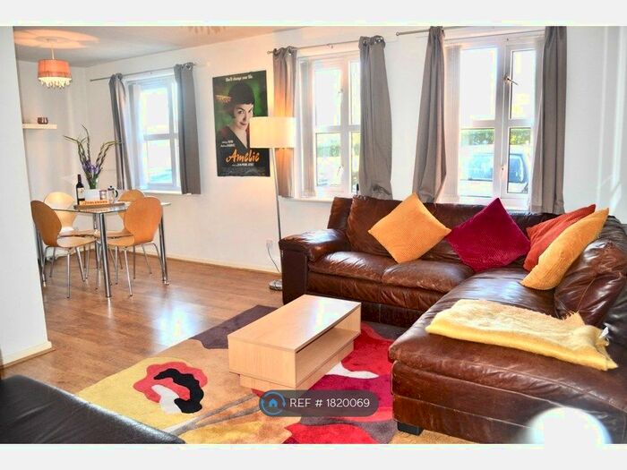 2 Bedroom Flat To Rent In Kensington Place, Manchester, M8