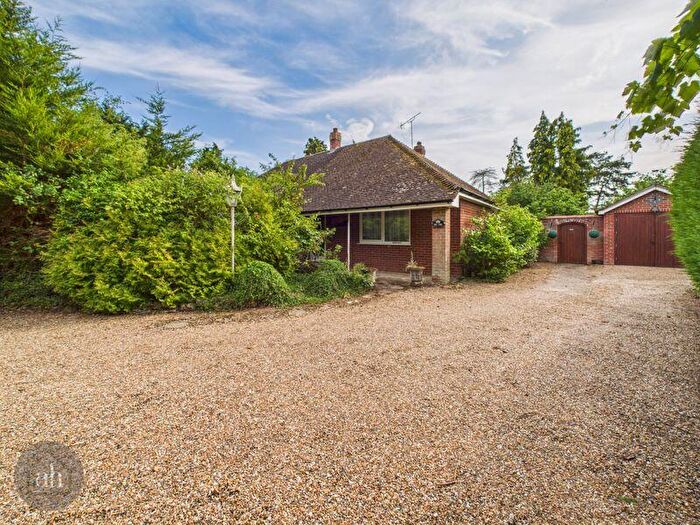 3 Bedroom Detached House For Sale In Broomhill Lane, Woolpit, IP30