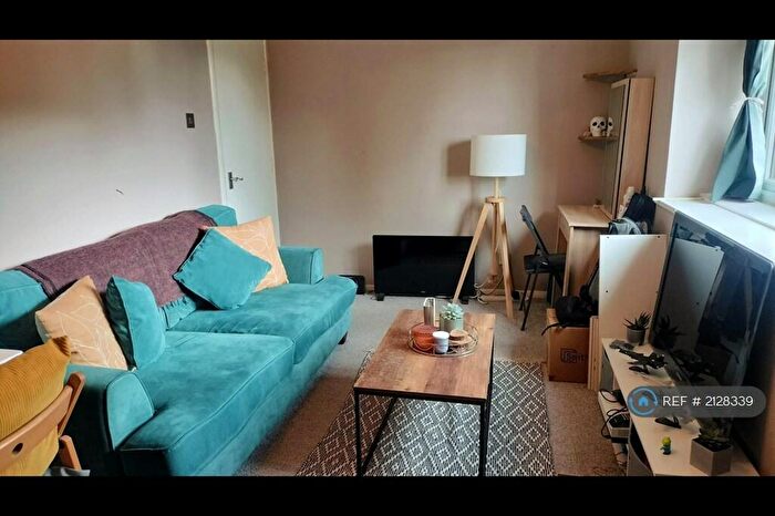 Studio To Rent In Abbey Lane, London, E15