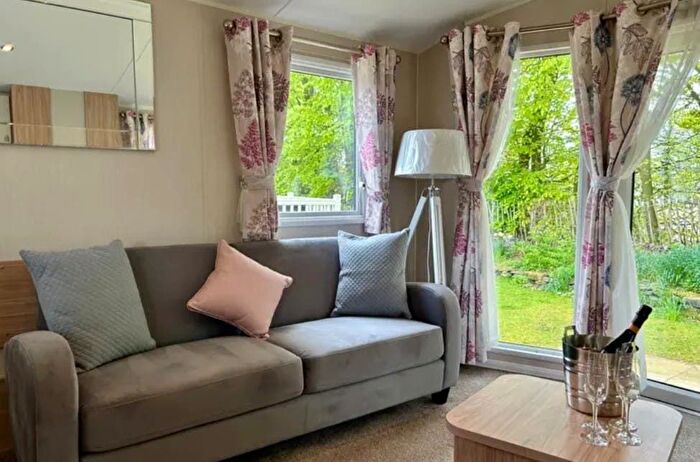 2 Bedroom Mobile/park Home For Sale In Braunton Road, Ashford, Barnstaple, EX31