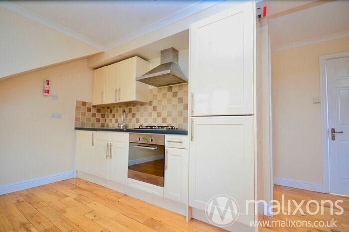 2 Bedroom Flat To Rent In Warrington Road, Croydon, CR0