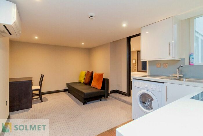 1 Bedroom Flat To Rent In Gloucester Terrace, Paddington, London, W2