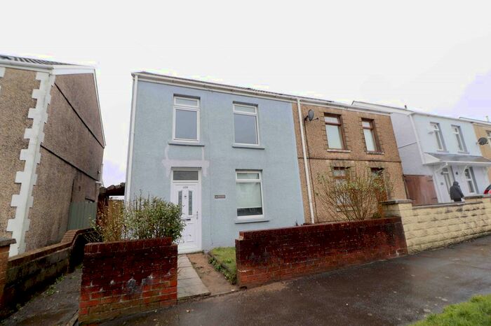 3 Bedroom Semi-Detached House To Rent In Middle Road, Swansea, West Glamorgan, SA5