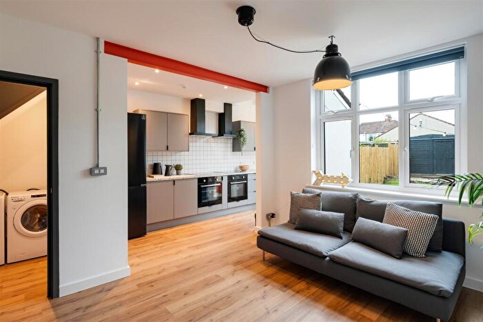 6 Bedroom Terraced House To Rent In Filton Avenue, Horfield, Bristol, BS7