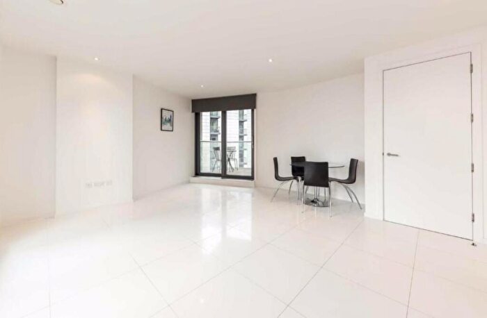 2 Bedroom Apartment To Rent In Baltimore Wharf, Canary Wharf, London, E14