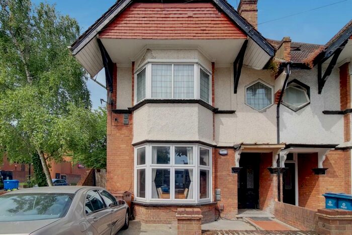 2 Bedroom Flat To Rent In Greenhill Road, Harrow, HA1