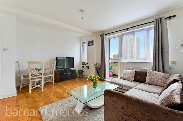 2 Bedroom Flat To Rent In Cambridge Gardens, Norbiton, Kingston Upon Thames, KT1