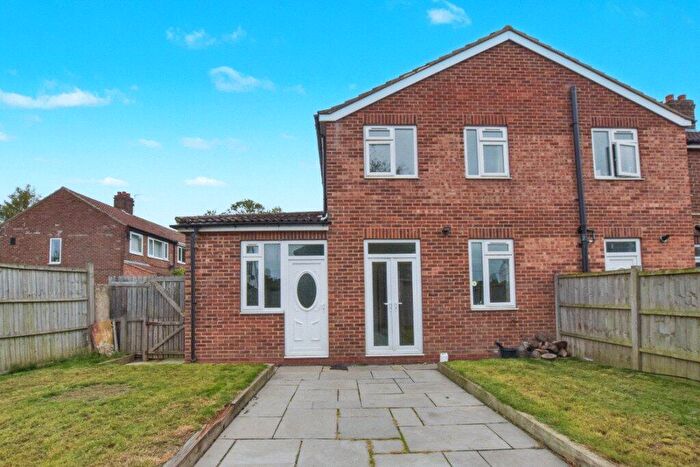 3 Bedroom End Of Terrace House For Sale In Blue Hill Crescent, Leeds, West Yorkshire, LS12