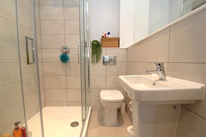2 Bedroom Apartment For Sale In Leys Avenue, Letchworth Garden City, SG6