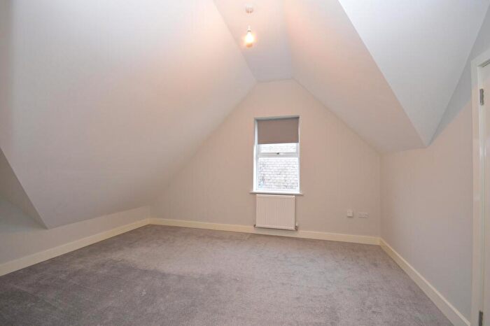 2 Bedroom Flat To Rent In Station Road, Desborough, Kettering, NN14