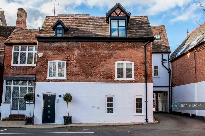 1 Bedroom Flat To Rent In George House, Henley In Arden, B95