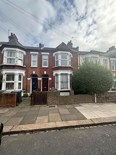 2 Bedroom Flat To Rent In Gloucester Road, Tottenham, N17