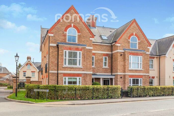 2 Bedroom Apartment To Rent In St Leonards Road, SL4