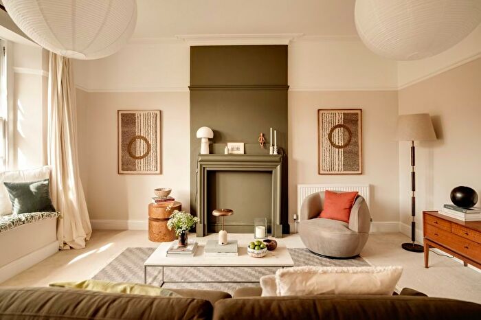 3 Bedroom Flat For Sale In Apsley Road, Clifton, Bristol, BS8