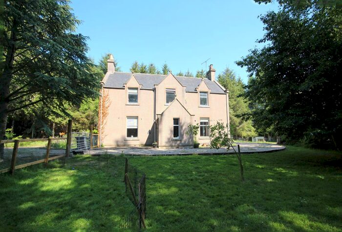 5 Bedroom Detached House For Sale In Kilnhillock Farmhouse, Cullen, AB56