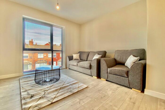 1 Bedroom Apartment To Rent In Green Quarter, Cross Green Lane, LS9