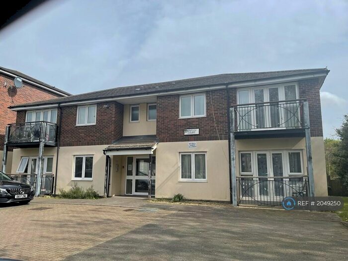 2 Bedroom Flat To Rent In Bentley Court, London, N20