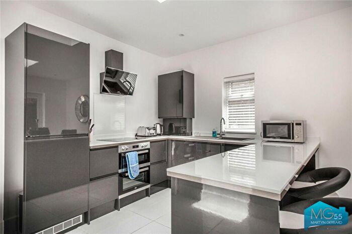 3 Bedroom End Of Terrace House To Rent In Cumberland Road, Alexandra Park, London, N22