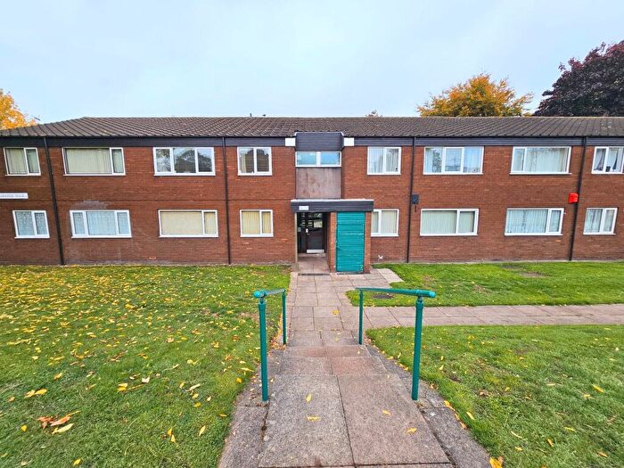 2 Bedroom Flat For Sale In Lakeside Walk, Birmingham, B23