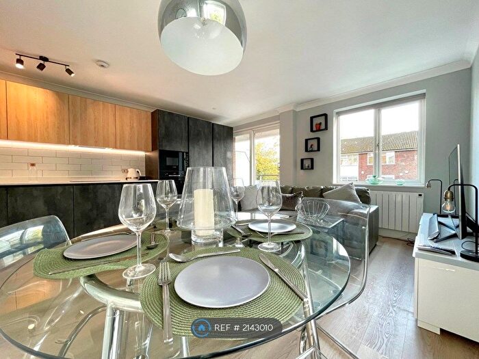 1 Bedroom Flat To Rent In Aran Drive, Stanmore, HA7