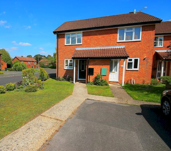 2 Bedroom Semi-Detached House To Rent In Cheylesmore Drive, Frimley, Camberley, GU16