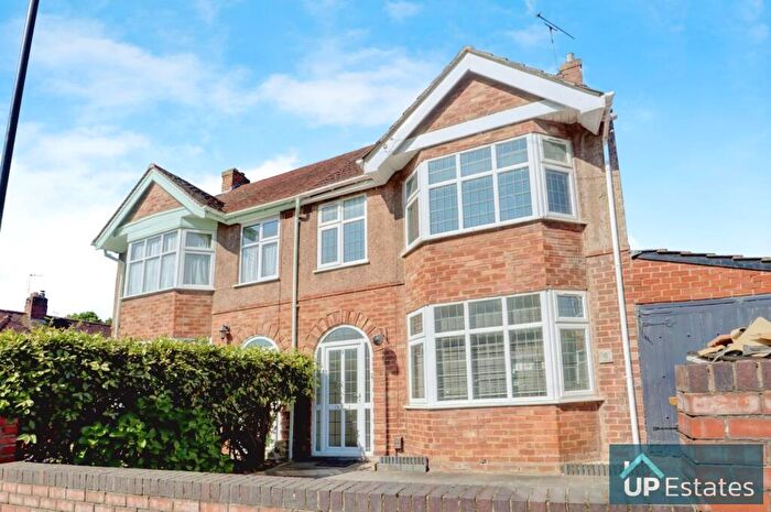 3 Bedroom Semi-Detached House To Rent In Brookvale Avenue, Binley, Coventry, CV3