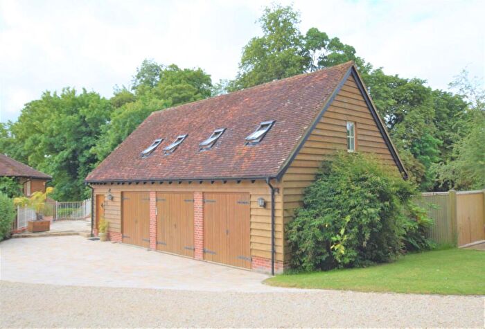 1 Bedroom Apartment To Rent In Upton Road, Dinton, HP17