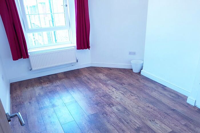 4 Bedroom Flat To Rent In Anstey House, Templecombe Street, E9