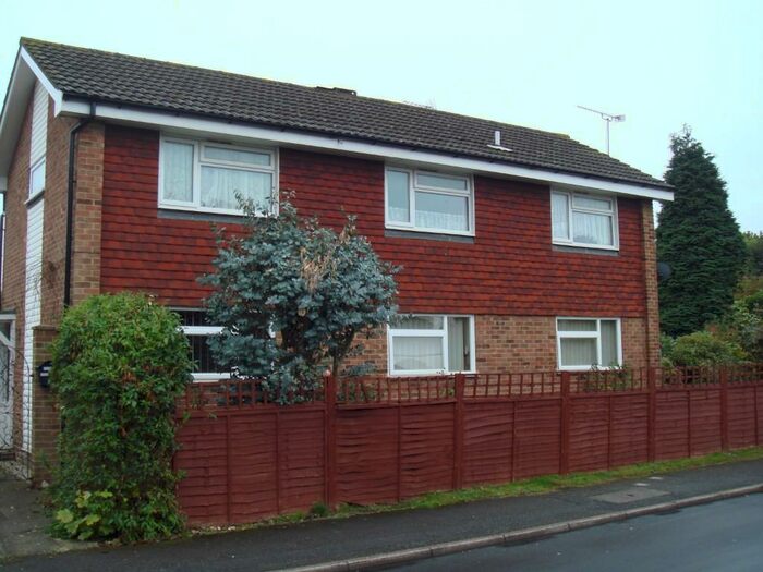 1 Bedroom Maisonette To Rent In Glenview Close, Crawley, West Sussex, RH10