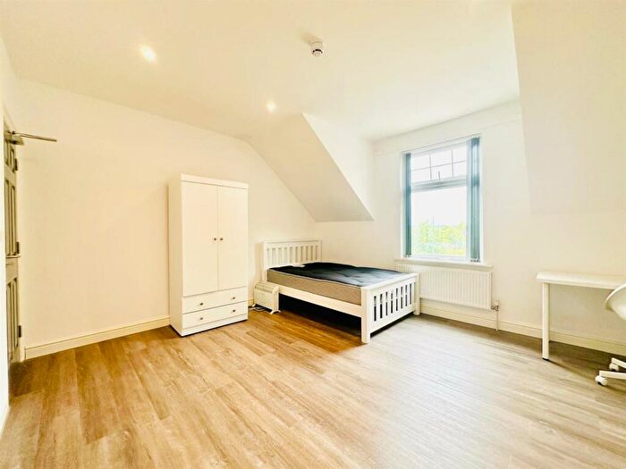 Studio To Rent In Derby Road, Nottingham, NG7